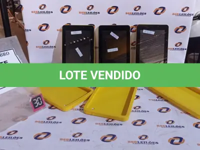 LOTE 166 - 03 TABLETS MARCA CCE. (NO ESTADO) ATENÇÃO! FAZER A VISITAÇÃO ANTES DE ARREMATAR, NÃO SABEMOS SE FUNCIONA, LEILÃO NÃO TEM GARANTIA E NEM DEVOLUÇÃO, SUJEITO A POSSÍVEIS AVARIAS VISÍVEIS/OCULTAS E/OU AUSÊNCIA DE COMPONENTES.