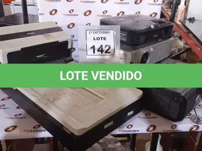 LOTE 142 - 03 PROJETORES DE MARCAS DIVERSAS E 01 SCANNER AVISION. (NO ESTADO) ATENÇÃO! FAZER A VISITAÇÃO ANTES DE ARREMATAR, NÃO SABEMOS SE FUNCIONA, LEILÃO NÃO TEM GARANTIA E NEM DEVOLUÇÃO, SUJEITO A POSSÍVEIS AVARIAS VISÍVEIS/OCULTAS E/OU AUSÊNCIA DE COMPONENTES.