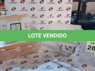 LOTE 286 - 01 LOTE COM VÁRIAS LUMINÁRIAS LED. (NO ESTADO) ATENÇÃO! FAZER A VISITAÇÃO ANTES DE ARREMATAR, NÃO SABEMOS SE FUNCIONA, LEILÃO NÃO TEM GARANTIA E NEM DEVOLUÇÃO, SUJEITO A POSSÍVEIS AVARIAS VISÍVEIS/OCULTAS E/OU AUSÊNCIA DE COMPONENTES.