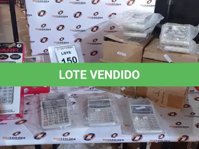 LOTE 150 - 01 LOTE COM APROXIMADAMENTE 60 LÂMPADAS FLUORESCENTES PEQUENAS E 10 CALCULADORAS DE MARCAS DIVERSA. (NO ESTADO) ATENÇÃO! FAZER A VISITAÇÃO ANTES DE ARREMATAR, NÃO SABEMOS SE FUNCIONA, LEILÃO NÃO TEM GARANTIA E NEM DEVOLUÇÃO, SUJEITO A POSSÍVEIS AVARIAS VISÍVEIS/OCULTAS E/OU AUSÊNCIA DE COMPONENTES.