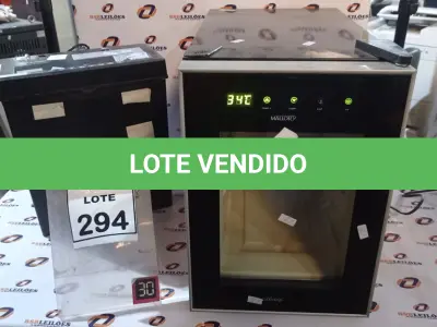 LOTE 294 - 01 ADEGA MARCA MALLORY E 01 FRAGMENTADORA DE PAPEL. (NO ESTADO) ATENÇÃO! FAZER A VISITAÇÃO ANTES DE ARREMATAR, NÃO SABEMOS SE FUNCIONA, LEILÃO NÃO TEM GARANTIA E NEM DEVOLUÇÃO, SUJEITO A POSSÍVEIS AVARIAS VISÍVEIS/OCULTAS E/OU AUSÊNCIA DE COMPONENTES.
