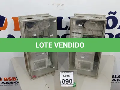 LOTE 090 - 02 RELÓGIOS COM DISJUNTORES PARA ENERGIA SOLAR. (NO ESTADO) ATENÇÃO! FAZER A VISITAÇÃO ANTES DE ARREMATAR, NÃO SABEMOS SE FUNCIONA, LEILÃO NÃO TEM GARANTIA E NEM DEVOLUÇÃO, SUJEITO A POSSÍVEIS AVARIAS VISÍVEIS/OCULTAS E/OU AUSÊNCIA DE COMPONENTES.