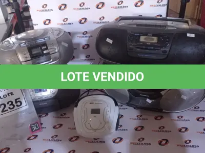 LOTE 235 - 05 MINIS SYSTEM MARCAS E MODELOS DIVERSOS. (NO ESTADO) ATENÇÃO! FAZER A VISITAÇÃO ANTES DE ARREMATAR, NÃO SABEMOS SE FUNCIONA, LEILÃO NÃO TEM GARANTIA E NEM DEVOLUÇÃO, SUJEITO A POSSÍVEIS AVARIAS VISÍVEIS/OCULTAS E/OU AUSÊNCIA DE COMPONENTES.
