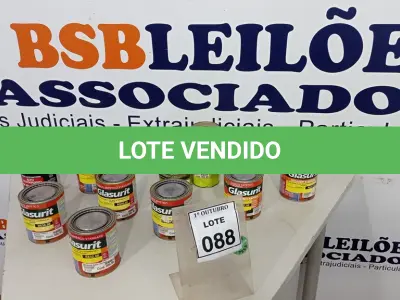 LOTE 088 - 04 LATAS DE ESMALTE SINTÉTICO DE 900ML CORES VARIADAS MARCA GLASURIT, 01 CATALIZADOR EPÓXI E 01 DILUENTE EPÓXI. (NO ESTADO) ATENÇÃO! FAZER A VISITAÇÃO ANTES DE ARREMATAR, NÃO SABEMOS SE FUNCIONA, LEILÃO NÃO TEM GARANTIA E NEM DEVOLUÇÃO, SUJEITO A POSSÍVEIS AVARIAS VISÍVEIS/OCULTAS E/OU AUSÊNCIA DE COMPONENTES.
