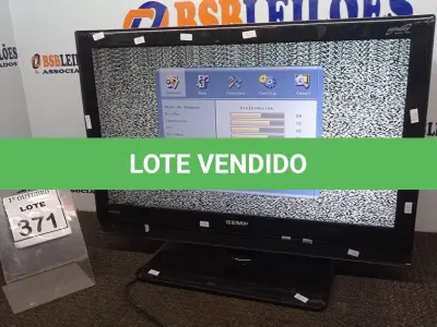 LOTE 371 - 01 TV LCD 26‘’ MARCA SEMP. (NO ESTADO) ATENÇÃO! FAZER A VISITAÇÃO ANTES DE ARREMATAR, NÃO SABEMOS SE FUNCIONA, LEILÃO NÃO TEM GARANTIA E NEM DEVOLUÇÃO, SUJEITO A POSSÍVEIS AVARIAS VISÍVEIS/OCULTAS E/OU AUSÊNCIA DE COMPONENTES.