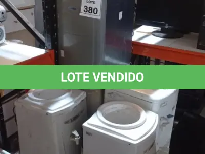 LOTE 380 - 04 BEBEDOUROS PARA GARRAFÃO. (NO ESTADO) ATENÇÃO! FAZER A VISITAÇÃO ANTES DE ARREMATAR, NÃO SABEMOS SE FUNCIONA, LEILÃO NÃO TEM GARANTIA E NEM DEVOLUÇÃO, SUJEITO A POSSÍVEIS AVARIAS VISÍVEIS/OCULTAS E/OU AUSÊNCIA DE COMPONENTES.
