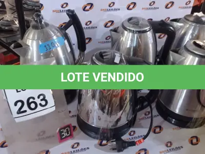 LOTE 263 - 05 CHALEIRAS ELÉTRICAS. (NO ESTADO) ATENÇÃO! FAZER A VISITAÇÃO ANTES DE ARREMATAR, NÃO SABEMOS SE FUNCIONA, LEILÃO NÃO TEM GARANTIA E NEM DEVOLUÇÃO, SUJEITO A POSSÍVEIS AVARIAS VISÍVEIS/OCULTAS E/OU AUSÊNCIA DE COMPONENTES.