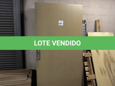 LOTE 097 - 05 PORTAS DE CORRER EM MADEIRA 2,08CN X 1METRO. (NO ESTADO) ATENÇÃO! FAZER A VISITAÇÃO ANTES DE ARREMATAR, NÃO SABEMOS SE FUNCIONA, LEILÃO NÃO TEM GARANTIA E NEM DEVOLUÇÃO, SUJEITO A POSSÍVEIS AVARIAS VISÍVEIS/OCULTAS E/OU AUSÊNCIA DE COMPONENTES.