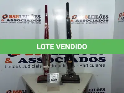LOTE 430 - 02 ASPIRADORES DE PÓ. (NO ESTADO) ATENÇÃO! FAZER A VISITAÇÃO ANTES DE ARREMATAR, NÃO SABEMOS SE FUNCIONA, LEILÃO NÃO TEM GARANTIA E NEM DEVOLUÇÃO, SUJEITO A POSSÍVEIS AVARIAS VISÍVEIS/OCULTAS E/OU AUSÊNCIA DE COMPONENTES.
