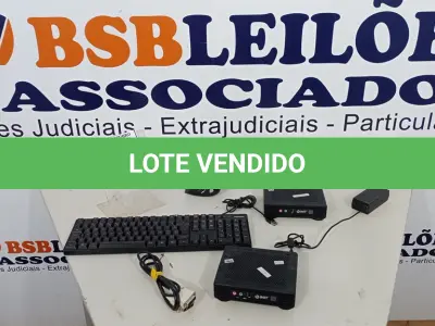 LOTE 516 - 02 MINIS PC MARCA INIT, 901 LEITORA DE CÓDIGOS DE BARRA E 01 TECLADO DE PC MARCA POSITIVO. (NO ESTADO) ATENÇÃO! FAZER A VISITAÇÃO ANTES DE ARREMATAR, NÃO SABEMOS SE FUNCIONA, LEILÃO NÃO TEM GARANTIA E NEM DEVOLUÇÃO, SUJEITO A POSSÍVEIS AVARIAS VISÍVEIS/OCULTAS E/OU AUSÊNCIA DE COMPONENTES.