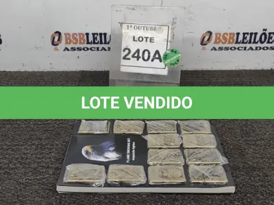 LOTE 240 - 01 KIT COM 12 ISQUEIRO TIPO ZIPPO PERSONALIZADOS (PRODUTO NOVO) (NO ESTADO) ATENÇÃO! FAZER A VISITAÇÃO ANTES DE ARREMATAR, NÃO SABEMOS SE FUNCIONA, LEILÃO NÃO TEM GARANTIA E NEM DEVOLUÇÃO, SUJEITO A POSSÍVEIS AVARIAS VISÍVEIS/OCULTAS E/OU AUSÊNCIA DE COMPONENTES.