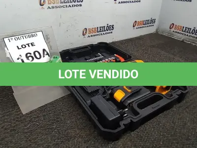 LOTE 160 - 01 PARAFUSADEIRA 36V DUAS BATERIAS COM MALETA E BITS. (NO ESTADO) ATENÇÃO! FAZER A VISITAÇÃO ANTES DE ARREMATAR, NÃO SABEMOS SE FUNCIONA, LEILÃO NÃO TEM GARANTIA E NEM DEVOLUÇÃO, SUJEITO A POSSÍVEIS AVARIAS VISÍVEIS/OCULTAS E/OU AUSÊNCIA DE COMPONENTES.