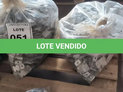 LOTE 051 - 01 LOTE COM GRAMPOS PARA CONDUITES. (NO ESTADO) ATENÇÃO! FAZER A VISITAÇÃO ANTES DE ARREMATAR, NÃO SABEMOS SE FUNCIONA, LEILÃO NÃO TEM GARANTIA E NEM DEVOLUÇÃO, SUJEITO A POSSÍVEIS AVARIAS VISÍVEIS/OCULTAS E/OU AUSÊNCIA DE COMPONENTES.