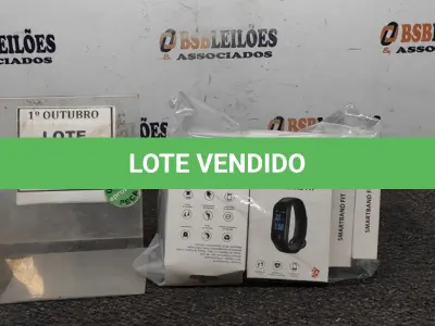 LOTE 360 - 01 LOTE COM VÁRIOS RELÓGIOS SMARTBAND FIT. (NO ESTADO) ATENÇÃO! FAZER A VISITAÇÃO ANTES DE ARREMATAR, NÃO SABEMOS SE FUNCIONA, LEILÃO NÃO TEM GARANTIA E NEM DEVOLUÇÃO, SUJEITO A POSSÍVEIS AVARIAS VISÍVEIS/OCULTAS E/OU AUSÊNCIA DE COMPONENTES.