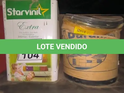 LOTE 104 - 01 LATA DE TINTA 18L STARVINIL  NA COR LARANJA E 01 TEXTURA MARROM 25KG. (NO ESTADO) ATENÇÃO! FAZER A VISITAÇÃO ANTES DE ARREMATAR, NÃO SABEMOS SE FUNCIONA, LEILÃO NÃO TEM GARANTIA E NEM DEVOLUÇÃO, SUJEITO A POSSÍVEIS AVARIAS VISÍVEIS/OCULTAS E/OU AUSÊNCIA DE COMPONENTES.