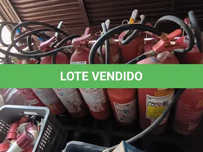 LOTE 061 - 15 EXTINTORES DE INCÊNDIO DIVERSOS TAMANHOS E MODELOS. (NO ESTADO) ATENÇÃO! FAZER A VISITAÇÃO ANTES DE ARREMATAR, NÃO SABEMOS SE FUNCIONA, LEILÃO NÃO TEM GARANTIA E NEM DEVOLUÇÃO, SUJEITO A POSSÍVEIS AVARIAS VISÍVEIS/OCULTAS E/OU AUSÊNCIA DE COMPONENTES.