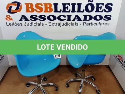 LOTE 405 - 02 CADEIRAS GIRATÓRIAS TIPO CONCHA. (NO ESTADO) ATENÇÃO! FAZER A VISITAÇÃO ANTES DE ARREMATAR, NÃO SABEMOS SE FUNCIONA, LEILÃO NÃO TEM GARANTIA E NEM DEVOLUÇÃO, SUJEITO A POSSÍVEIS AVARIAS VISÍVEIS/OCULTAS E/OU AUSÊNCIA DE COMPONENTES.