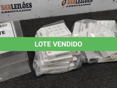 LOTE 450 - 01 LOTE COM VÁRIOS RELÓGIOS SMARTBAND FIT. (NO ESTADO) ATENÇÃO! FAZER A VISITAÇÃO ANTES DE ARREMATAR, NÃO SABEMOS SE FUNCIONA, LEILÃO NÃO TEM GARANTIA E NEM DEVOLUÇÃO, SUJEITO A POSSÍVEIS AVARIAS VISÍVEIS/OCULTAS E/OU AUSÊNCIA DE COMPONENTES.