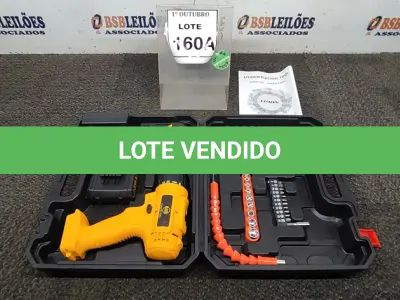 LOTE 160 - 01 PARAFUSADEIRA 36V DUAS BATERIAS COM MALETA E BITS. (NO ESTADO) ATENÇÃO! FAZER A VISITAÇÃO ANTES DE ARREMATAR, NÃO SABEMOS SE FUNCIONA, LEILÃO NÃO TEM GARANTIA E NEM DEVOLUÇÃO, SUJEITO A POSSÍVEIS AVARIAS VISÍVEIS/OCULTAS E/OU AUSÊNCIA DE COMPONENTES.