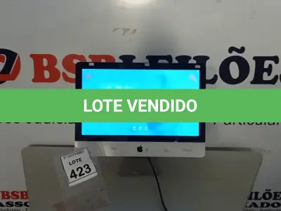 LOTE 423 - 01 IMAC APPLE. (NO ESTADO) ATENÇÃO! FAZER A VISITAÇÃO ANTES DE ARREMATAR, NÃO SABEMOS SE FUNCIONA, LEILÃO NÃO TEM GARANTIA E NEM DEVOLUÇÃO, SUJEITO A POSSÍVEIS AVARIAS VISÍVEIS/OCULTAS E/OU AUSÊNCIA DE COMPONENTES.