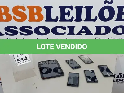 LOTE 514 - 05 SMARTPHONES MARCA POSITIVO 01 TABLET MARCA MOTOROLA. (NO ESTADO) ATENÇÃO! FAZER A VISITAÇÃO ANTES DE ARREMATAR, NÃO SABEMOS SE FUNCIONA, LEILÃO NÃO TEM GARANTIA E NEM DEVOLUÇÃO, SUJEITO A POSSÍVEIS AVARIAS VISÍVEIS/OCULTAS E/OU AUSÊNCIA DE COMPONENTES.