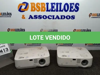 LOTE 413 - 02 PROJETORES MARCA NEC,  (NO ESTADO) ATENÇÃO! FAZER A VISITAÇÃO ANTES DE ARREMATAR, NÃO SABEMOS SE FUNCIONA, LEILÃO NÃO TEM GARANTIA E NEM DEVOLUÇÃO, SUJEITO A POSSÍVEIS AVARIAS VISÍVEIS/OCULTAS E/OU AUSÊNCIA DE COMPONENTES.