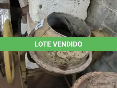 LOTE 145 - 01 BETONEIRA PEQUENA. (NO ESTADO) ATENÇÃO! FAZER A VISITAÇÃO ANTES DE ARREMATAR, NÃO SABEMOS SE FUNCIONA, LEILÃO NÃO TEM GARANTIA E NEM DEVOLUÇÃO, SUJEITO A POSSÍVEIS AVARIAS VISÍVEIS/OCULTAS E/OU AUSÊNCIA DE COMPONENTES.