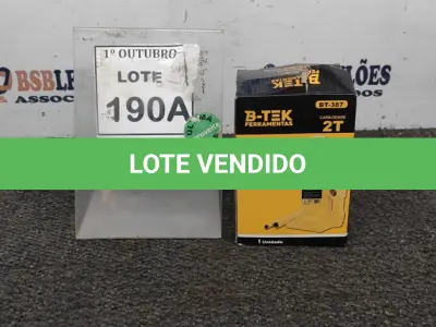 LOTE 190 - 01 MACACO HIDRÁULICO 2T MANUAL TIPO GARRAFA PORTÁTIL. (NO ESTADO) ATENÇÃO! FAZER A VISITAÇÃO ANTES DE ARREMATAR, NÃO SABEMOS SE FUNCIONA, LEILÃO NÃO TEM GARANTIA E NEM DEVOLUÇÃO, SUJEITO A POSSÍVEIS AVARIAS VISÍVEIS/OCULTAS E/OU AUSÊNCIA DE COMPONENTES.