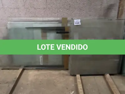 LOTE 098 - 01 LOTE COM PORTAS DE VIDRO TAMANHOS DIVERSOS. (NO ESTADO) ATENÇÃO! FAZER A VISITAÇÃO ANTES DE ARREMATAR, NÃO SABEMOS SE FUNCIONA, LEILÃO NÃO TEM GARANTIA E NEM DEVOLUÇÃO, SUJEITO A POSSÍVEIS AVARIAS VISÍVEIS/OCULTAS E/OU AUSÊNCIA DE COMPONENTES.