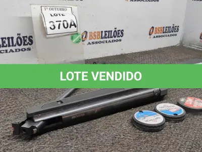LOTE 370 - 01 ESPINGARDA DE CHUMBINHO 5.5MM MARCA ROSSI COM 03 CAIXAS DE CHUMBO. (NO ESTADO) ATENÇÃO! FAZER A VISITAÇÃO ANTES DE ARREMATAR, NÃO SABEMOS SE FUNCIONA, LEILÃO NÃO TEM GARANTIA E NEM DEVOLUÇÃO, SUJEITO A POSSÍVEIS AVARIAS VISÍVEIS/OCULTAS E/OU AUSÊNCIA DE COMPONENTES.
