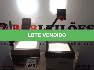 LOTE 468 - 02 RETROPROJETORES. (NO ESTADO) ATENÇÃO! FAZER A VISITAÇÃO ANTES DE ARREMATAR, NÃO SABEMOS SE FUNCIONA, LEILÃO NÃO TEM GARANTIA E NEM DEVOLUÇÃO, SUJEITO A POSSÍVEIS AVARIAS VISÍVEIS/OCULTAS E/OU AUSÊNCIA DE COMPONENTES.