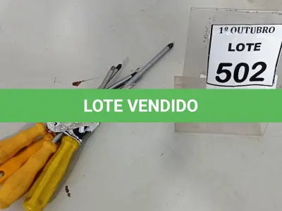 LOTE 502 - 05 CHAVES PHILIPS E 01 CHAVE DE FENDA. (NO ESTADO) ATENÇÃO! FAZER A VISITAÇÃO ANTES DE ARREMATAR, NÃO SABEMOS SE FUNCIONA, LEILÃO NÃO TEM GARANTIA E NEM DEVOLUÇÃO, SUJEITO A POSSÍVEIS AVARIAS VISÍVEIS/OCULTAS E/OU AUSÊNCIA DE COMPONENTES.