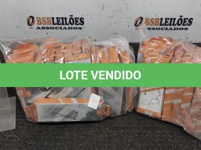 LOTE 390 - 01 LOTE COM GRANDE QUANTIDADE DE FONES DE OUVIDO. (NO ESTADO) ATENÇÃO! FAZER A VISITAÇÃO ANTES DE ARREMATAR, NÃO SABEMOS SE FUNCIONA, LEILÃO NÃO TEM GARANTIA E NEM DEVOLUÇÃO, SUJEITO A POSSÍVEIS AVARIAS VISÍVEIS/OCULTAS E/OU AUSÊNCIA DE COMPONENTES.