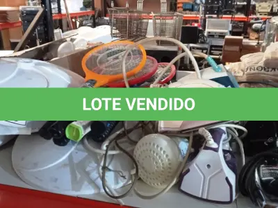 LOTE 486 - 06 RAQUETES ELÉTRICAS, 06 FERROS DE PASSAR E 05 BASES DE VENTILADOR. (NO ESTADO) ATENÇÃO! FAZER A VISITAÇÃO ANTES DE ARREMATAR, NÃO SABEMOS SE FUNCIONA, LEILÃO NÃO TEM GARANTIA E NEM DEVOLUÇÃO, SUJEITO A POSSÍVEIS AVARIAS VISÍVEIS/OCULTAS E/OU AUSÊNCIA DE COMPONENTES.