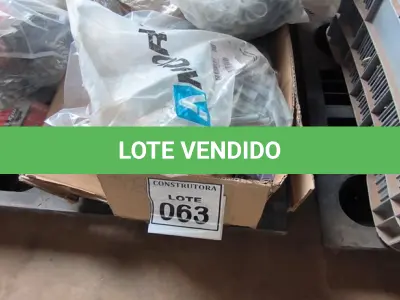 LOTE 063 - 01 LOTE COM JAQUETAS PARA BOLTS, MASSA CALAFETAR, ARRUELAS E ACABAMENTOS PARA REGISTRO. (NO ESTADO) ATENÇÃO! FAZER A VISITAÇÃO ANTES DE ARREMATAR, NÃO SABEMOS SE FUNCIONA, LEILÃO NÃO TEM GARANTIA E NEM DEVOLUÇÃO, SUJEITO A POSSÍVEIS AVARIAS VISÍVEIS/OCULTAS E/OU AUSÊNCIA DE COMPONENTES.