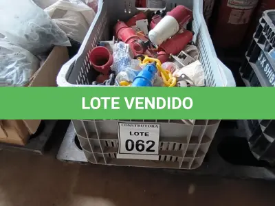 LOTE 062 - 01 LOTE COM TOMADAS INDUSTRIAIS. (CAIXA ORGANIZADORA NAO INCLUSA) (NO ESTADO) ATENÇÃO! FAZER A VISITAÇÃO ANTES DE ARREMATAR, NÃO SABEMOS SE FUNCIONA, LEILÃO NÃO TEM GARANTIA E NEM DEVOLUÇÃO, SUJEITO A POSSÍVEIS AVARIAS VISÍVEIS/OCULTAS E/OU AUSÊNCIA DE COMPONENTES.