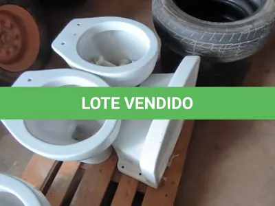 LOTE 059 - 02 VASOS SANITÁRIOS CELITE E 01 TANQUE DECA. (NO ESTADO) ATENÇÃO! FAZER A VISITAÇÃO ANTES DE ARREMATAR, NÃO SABEMOS SE FUNCIONA, LEILÃO NÃO TEM GARANTIA E NEM DEVOLUÇÃO, SUJEITO A POSSÍVEIS AVARIAS VISÍVEIS/OCULTAS E/OU AUSÊNCIA DE COMPONENTES.