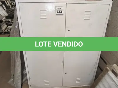 LOTE 133 - 01 PORTA DE ARMÁRIO DE EXPEÇÃO. (NO ESTADO) ATENÇÃO! FAZER A VISITAÇÃO ANTES DE ARREMATAR, NÃO SABEMOS SE FUNCIONA, LEILÃO NÃO TEM GARANTIA E NEM DEVOLUÇÃO, SUJEITO A POSSÍVEIS AVARIAS VISÍVEIS/OCULTAS E/OU AUSÊNCIA DE COMPONENTES.