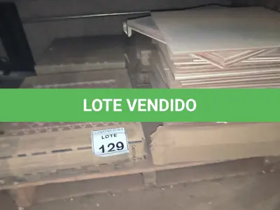 LOTE 129 - 01 PALETE COM PISOS 45X45CM BRANCO. (NO ESTADO) ATENÇÃO! FAZER A VISITAÇÃO ANTES DE ARREMATAR, NÃO SABEMOS SE FUNCIONA, LEILÃO NÃO TEM GARANTIA E NEM DEVOLUÇÃO, SUJEITO A POSSÍVEIS AVARIAS VISÍVEIS/OCULTAS E/OU AUSÊNCIA DE COMPONENTES.