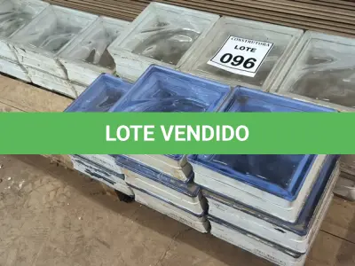 LOTE 096 - 23 BLOCOS DE VIDRO DIVERSOS. (NO ESTADO) ATENÇÃO! FAZER A VISITAÇÃO ANTES DE ARREMATAR, NÃO SABEMOS SE FUNCIONA, LEILÃO NÃO TEM GARANTIA E NEM DEVOLUÇÃO, SUJEITO A POSSÍVEIS AVARIAS VISÍVEIS/OCULTAS E/OU AUSÊNCIA DE COMPONENTES.