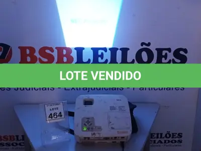 LOTE 464 - 01 PROJETOR MARCA NEC. (NO ESTADO) ATENÇÃO! FAZER A VISITAÇÃO ANTES DE ARREMATAR, NÃO SABEMOS SE FUNCIONA, LEILÃO NÃO TEM GARANTIA E NEM DEVOLUÇÃO, SUJEITO A POSSÍVEIS AVARIAS VISÍVEIS/OCULTAS E/OU AUSÊNCIA DE COMPONENTES.