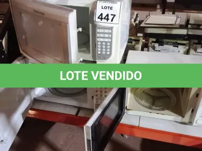 LOTE 447 - 03 MICRO-ONDAS MARCAS ELECTROLUX E BLUESKY. (NO ESTADO) ATENÇÃO! FAZER A VISITAÇÃO ANTES DE ARREMATAR, NÃO SABEMOS SE FUNCIONA, LEILÃO NÃO TEM GARANTIA E NEM DEVOLUÇÃO, SUJEITO A POSSÍVEIS AVARIAS VISÍVEIS/OCULTAS E/OU AUSÊNCIA DE COMPONENTES.