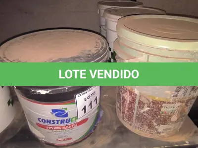 LOTE 111 - 01 BALDE COM MASSA PARA DRYWALL E 01 BALDE COM MASSA CORRIDA. (NO ESTADO) ATENÇÃO! FAZER A VISITAÇÃO ANTES DE ARREMATAR, NÃO SABEMOS SE FUNCIONA, LEILÃO NÃO TEM GARANTIA E NEM DEVOLUÇÃO, SUJEITO A POSSÍVEIS AVARIAS VISÍVEIS/OCULTAS E/OU AUSÊNCIA DE COMPONENTES.