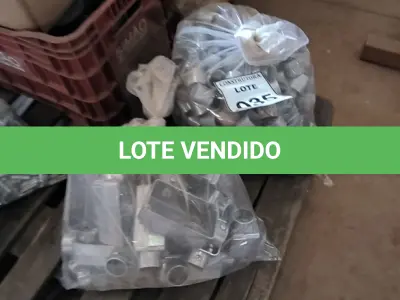 LOTE 035 - 01 SACO COM CONDULETES EM ALUMÍNIO E 01 SACO COM LUVAS ROSCADAS ZINCADAS. (NO ESTADO) ATENÇÃO! FAZER A VISITAÇÃO ANTES DE ARREMATAR, NÃO SABEMOS SE FUNCIONA, LEILÃO NÃO TEM GARANTIA E NEM DEVOLUÇÃO, SUJEITO A POSSÍVEIS AVARIAS VISÍVEIS/OCULTAS E/OU AUSÊNCIA DE COMPONENTES.