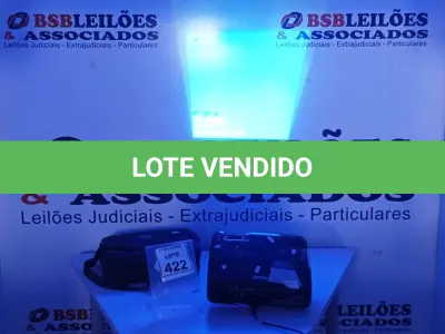 LOTE 422 - 01 PROJETOR MARCA EPSON. (NO ESTADO) ATENÇÃO! FAZER A VISITAÇÃO ANTES DE ARREMATAR, NÃO SABEMOS SE FUNCIONA, LEILÃO NÃO TEM GARANTIA E NEM DEVOLUÇÃO, SUJEITO A POSSÍVEIS AVARIAS VISÍVEIS/OCULTAS E/OU AUSÊNCIA DE COMPONENTES.