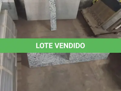 LOTE 181 - 03 PIAS EM MÁRMORE SEM CUBA 1,14X65CM. (NO ESTADO) ATENÇÃO! FAZER A VISITAÇÃO ANTES DE ARREMATAR, NÃO SABEMOS SE FUNCIONA, LEILÃO NÃO TEM GARANTIA E NEM DEVOLUÇÃO, SUJEITO A POSSÍVEIS AVARIAS VISÍVEIS/OCULTAS E/OU AUSÊNCIA DE COMPONENTES.