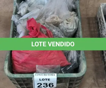 LOTE 236 - 01 LOTE COM PARAFUSOS DIVERSOS. (CAIXA ORGANIZADORA NAO INCLUSA) (NO ESTADO) ATENÇÃO! FAZER A VISITAÇÃO ANTES DE ARREMATAR, NÃO SABEMOS SE FUNCIONA, LEILÃO NÃO TEM GARANTIA E NEM DEVOLUÇÃO, SUJEITO A POSSÍVEIS AVARIAS VISÍVEIS/OCULTAS E/OU AUSÊNCIA DE COMPONENTES.