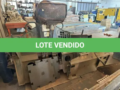 LOTE 630 - 01 BOB CAT. MODELO S 185 ANO 2010 COM IMPLEMENTOS. (NO ESTADO) ATENÇÃO! FAZER A VISITAÇÃO ANTES DE ARREMATAR, NÃO SABEMOS SE FUNCIONA, LEILÃO NÃO TEM GARANTIA E NEM DEVOLUÇÃO, SUJEITO A POSSÍVEIS AVARIAS VISÍVEIS/OCULTAS E/OU AUSÊNCIA DE COMPONENTES.