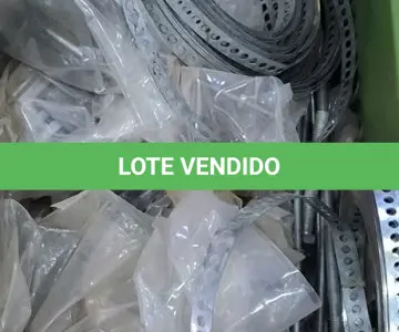 LOTE 239 - 01 LOTE COM FITAS PERFURADAS E PARAFUSOS DIVERSOS. (CAIXA ORGANIZADORA NAO INCLUSA) (NO ESTADO) ATENÇÃO! FAZER A VISITAÇÃO ANTES DE ARREMATAR, NÃO SABEMOS SE FUNCIONA, LEILÃO NÃO TEM GARANTIA E NEM DEVOLUÇÃO, SUJEITO A POSSÍVEIS AVARIAS VISÍVEIS/OCULTAS E/OU AUSÊNCIA DE COMPONENTES.