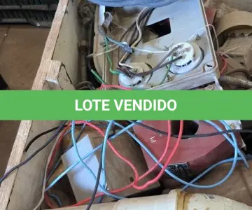 LOTE 224 - 01 CAIXOTE EM MADEIRA COM CONEXÕES PARA ESGOTO. (NO ESTADO) ATENÇÃO! FAZER A VISITAÇÃO ANTES DE ARREMATAR, NÃO SABEMOS SE FUNCIONA, LEILÃO NÃO TEM GARANTIA E NEM DEVOLUÇÃO, SUJEITO A POSSÍVEIS AVARIAS VISÍVEIS/OCULTAS E/OU AUSÊNCIA DE COMPONENTES.